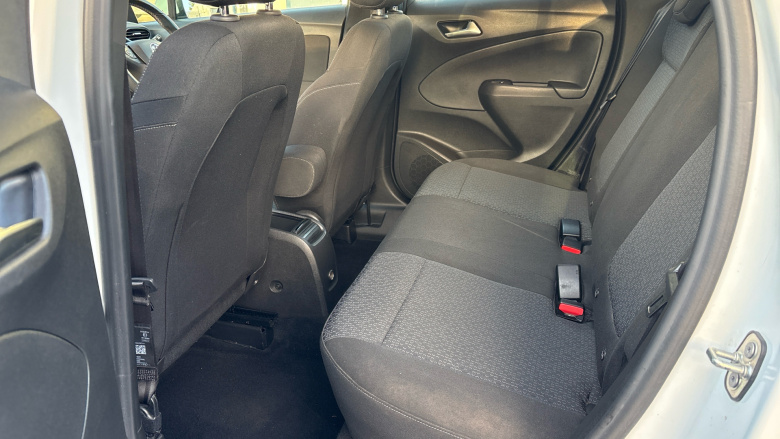 Vauxhall Crossland X 1.2T ecoTec [110] SE Nav 5dr [Start Stop] Petrol Hatchback